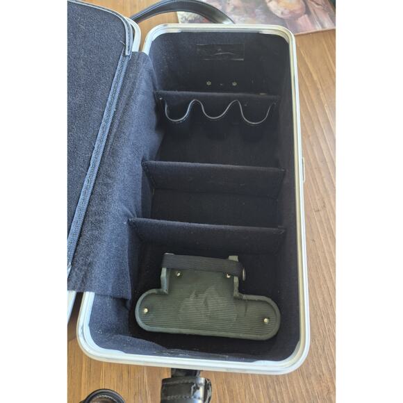 Unbranded Large Black Hard Shell Vintage Leather Camera Case with Shoulder Strap - Picture 9 of 10